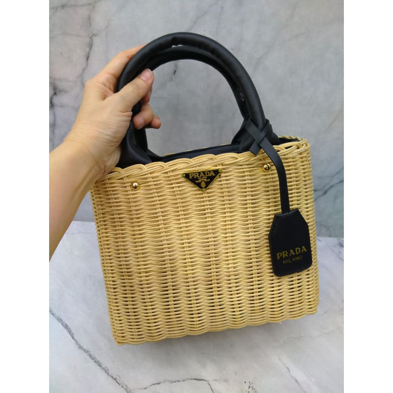 tas wanita / tas Prada / tas selempang / tas viral / tas Import / tas premium / tas wanita Prada / t