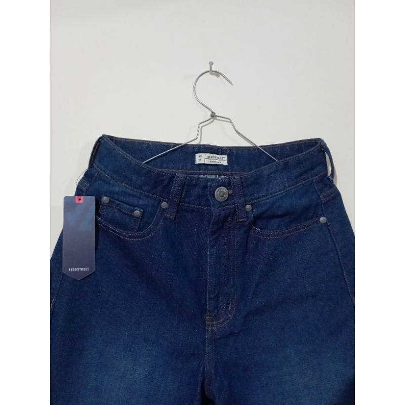 AEROSTREET JEANS CEWEK (NEW) PRELOVED size 27 HARGA BISA NEGO TAPI YANG WARAS YAH