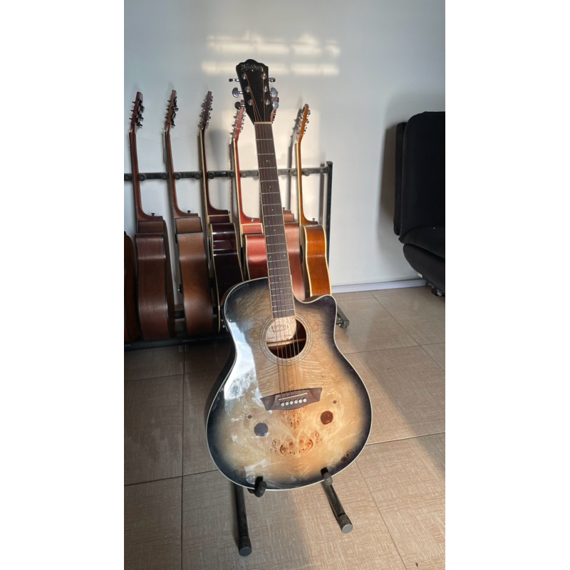 Gitar Washburn Hitam Cream