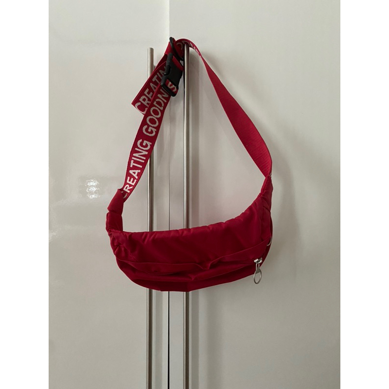 PRELOVED tas selempang merah exsport