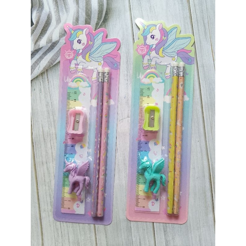 

STUDY SET EB-267-28 MOTIF UNICORN