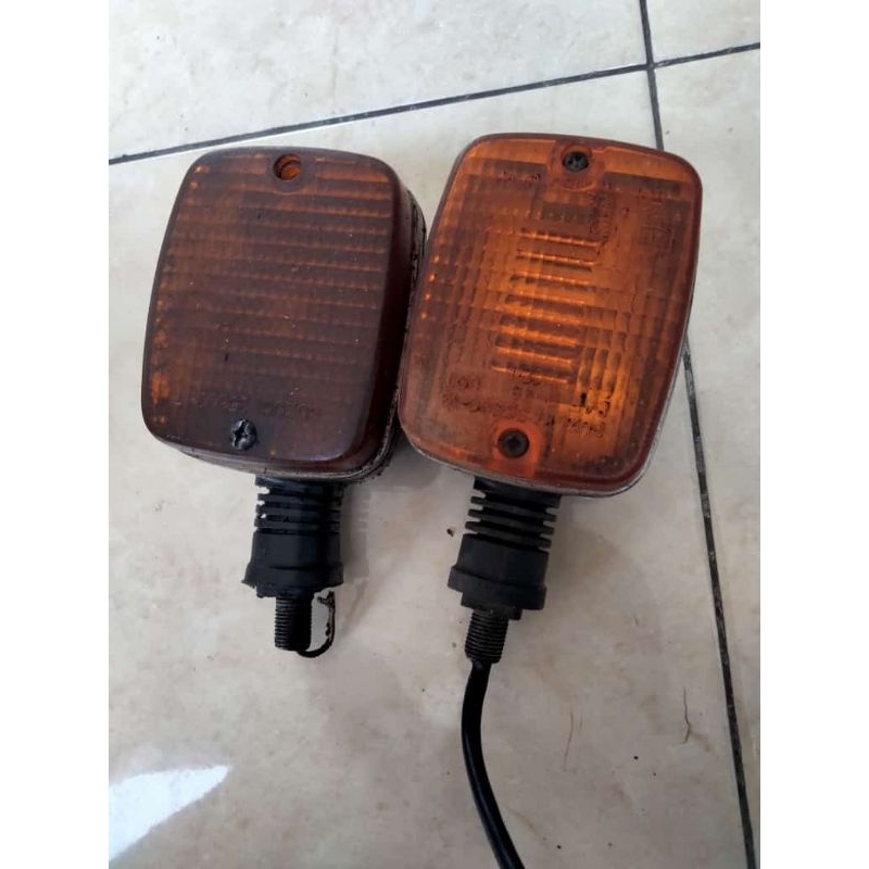 Lampu sein leting Reting suzuki trs trz original