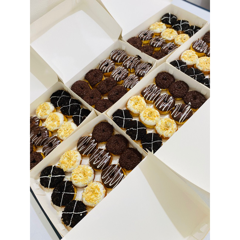 

DONAT CEGIL ready setiap hari jam 11 pagi dan jam 3 sore