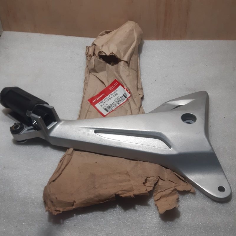 50700 KPH 700 original ahm astra honda motor fostep pijakan kaki belakang Assy paha set karet besi p