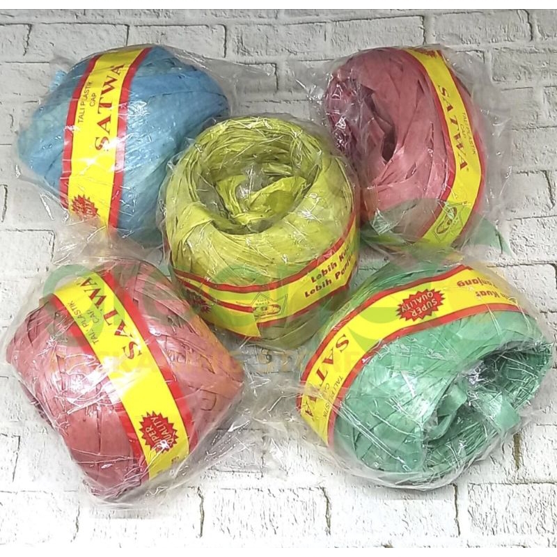 

TALI RAFIA GULUNGAN KECIL 1 roll /SATWA TALI PLASTIK WARNA