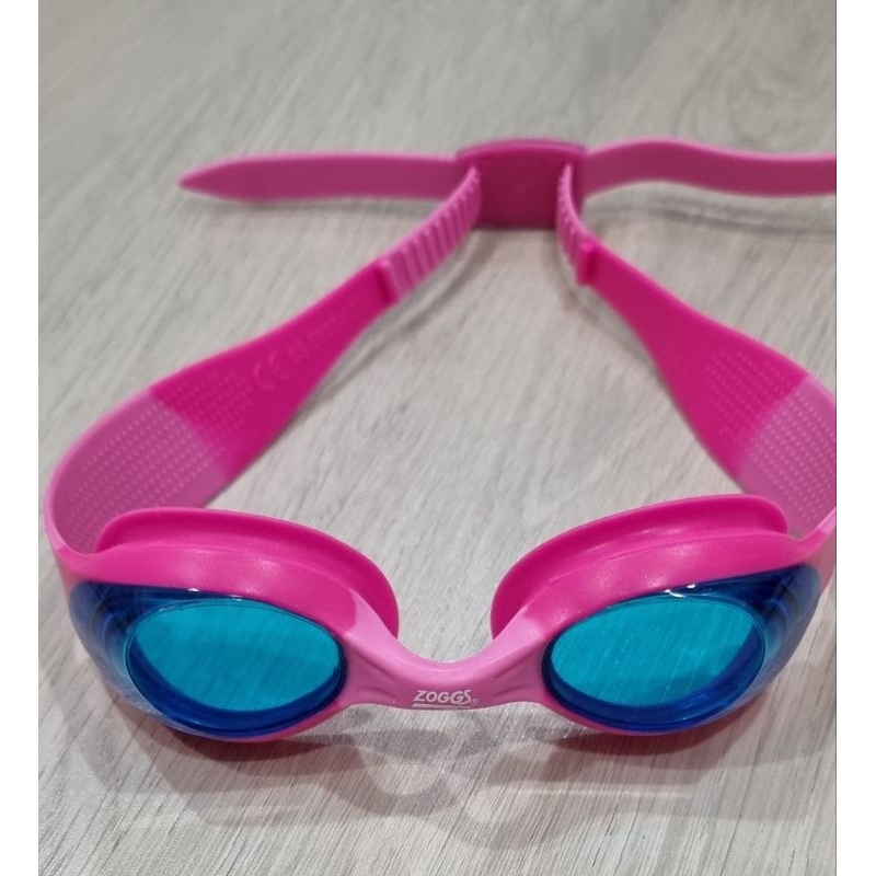 Preloved - Kacamata Renang Anak Zoggs