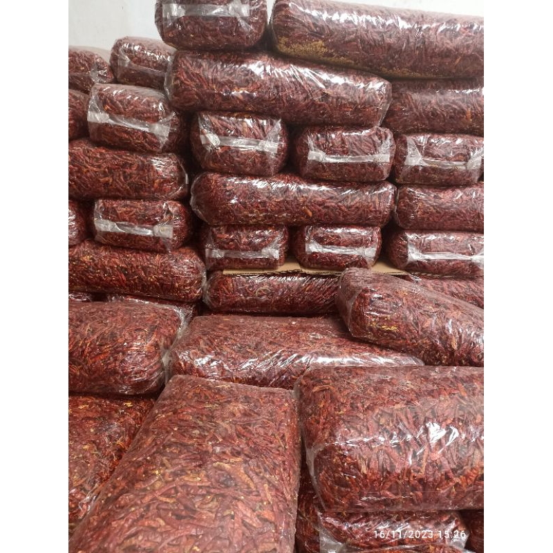 

Paket 5 Kg Cabe Teja Super Pedas Kering Kwalitas Terjamin