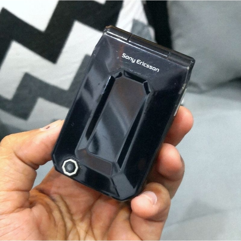 Hp jadul Sony ericsson F100 Jalou flip mini original hp unik hp langka hp mini