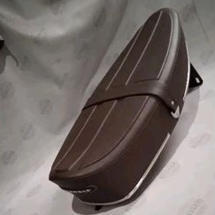 jok vespa panjang timbulan coklat per bulat