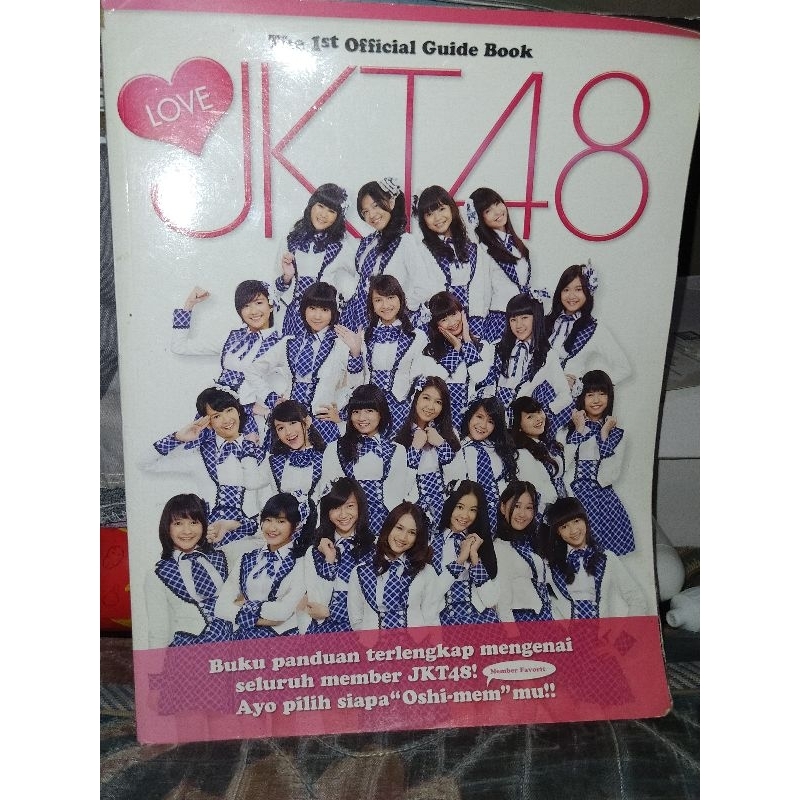 majalah buku JKT48