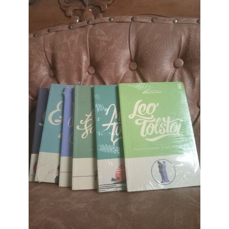 Novel Sastra Dunia (Mark Twain, Emile Zola, Henry James, Leo Tolstoy, dll) terbitan KPG