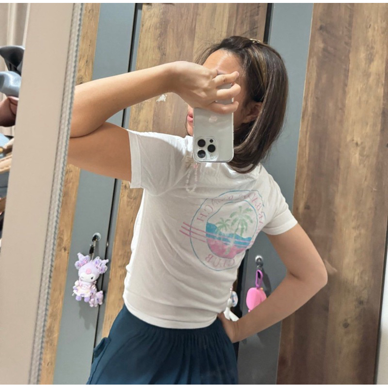 Kaos H&M putih wanita motif depan belakang