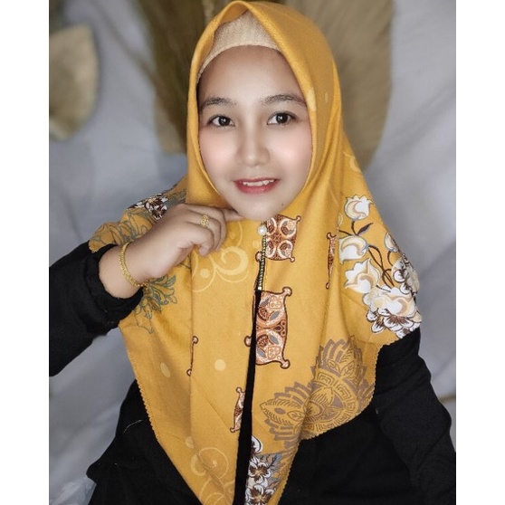 HIJAB INSTAN ZIPPER HIJAB SEGIEMPAT INSTAN ZIPPER MOTIF