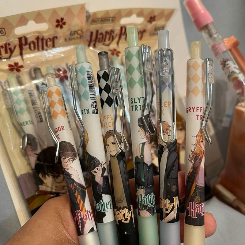 

Pulapen Cetek Harry Potter 1 Set 6 Biji Ballpoint Motif Pena Anak Lucu Unik Alat Tulis Sekolah Harga Murah Grosir Alat Tulis Kantor Terlengkap COD Instant Pulpen Karakter
