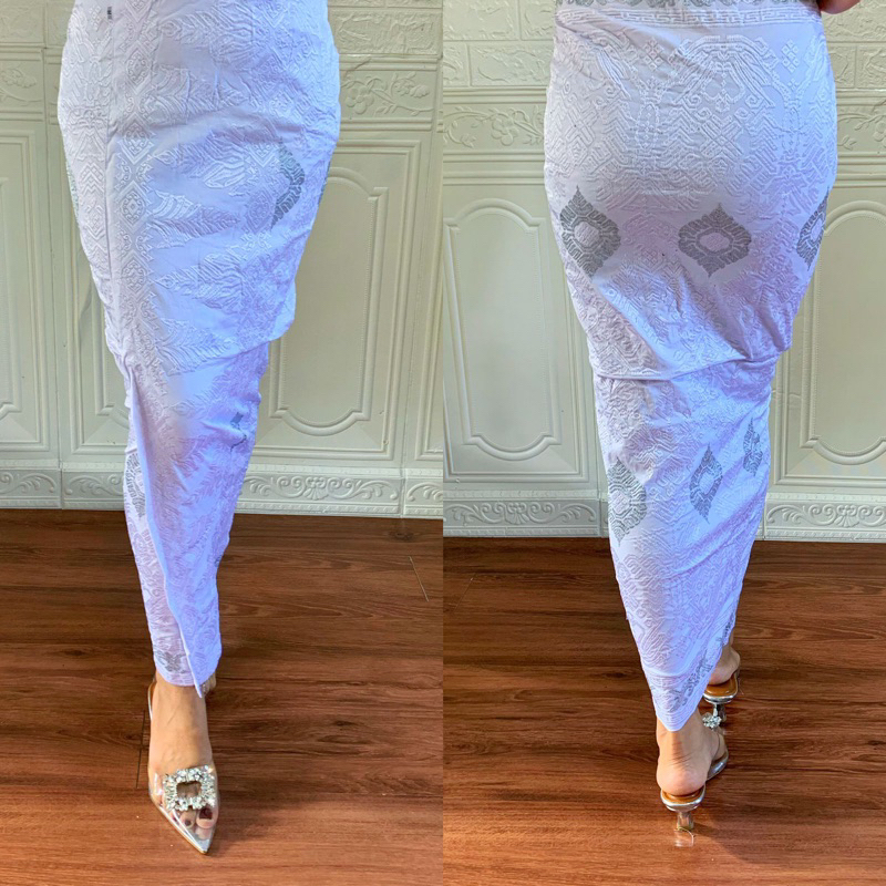 KAMEN JADI BORDIR STRAIT PUTIH