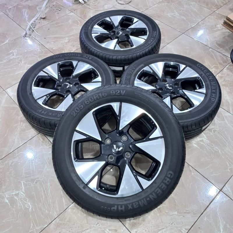 VELG OEM WULING ALVEZ R16 BAUT 4X114.3 + BAN 205/60 R16 GREEN MX