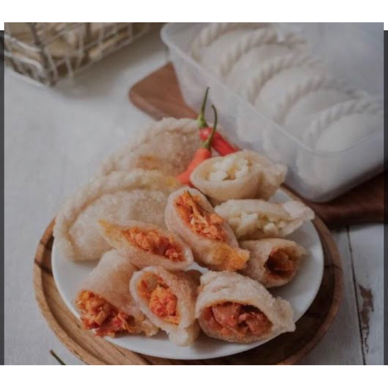 

cireng isi ayam pedas