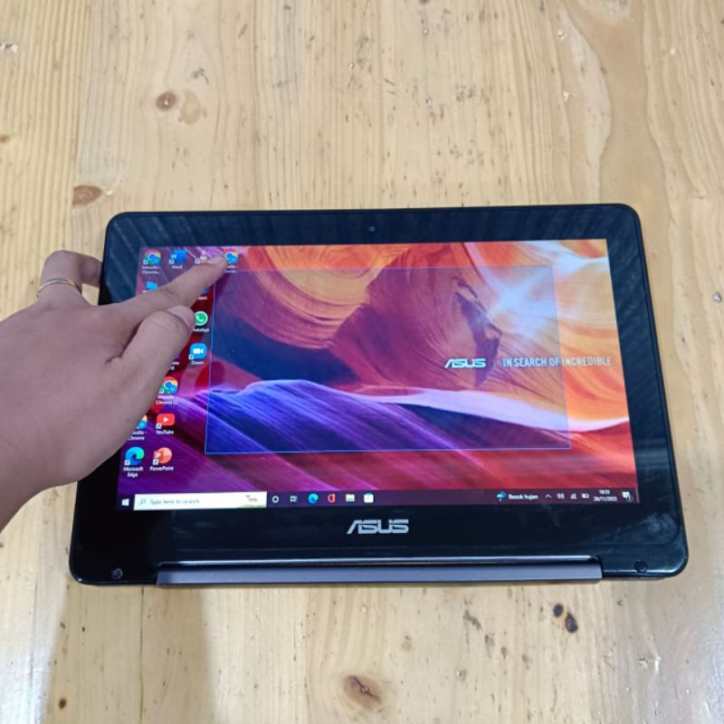 Asus TP201S  2in 1 Flip bisa jadi tablet Touchsreen intel N3710 Ram 4Gb/HDD 500Gb