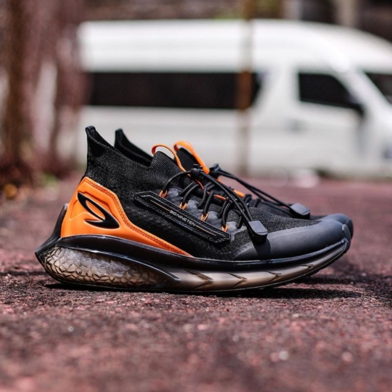 SEPATU LIFESTYLE 910 NINETEN YUKA ACE HITAM ORANGE