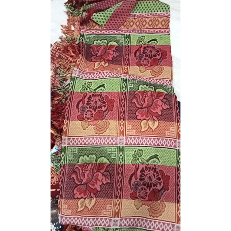 KEN JAYA Hambal PELANGI Ambal rajut. Selimut. alas duduk. sprei. taplak meja. perlengkapan rumah tan