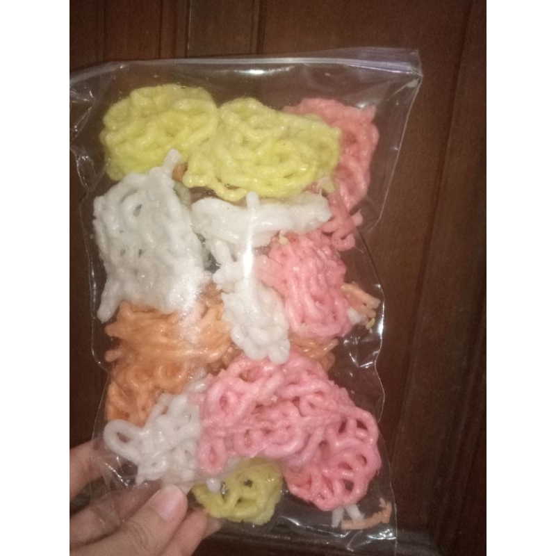 

Kerupuk Mawar Sindujoyo