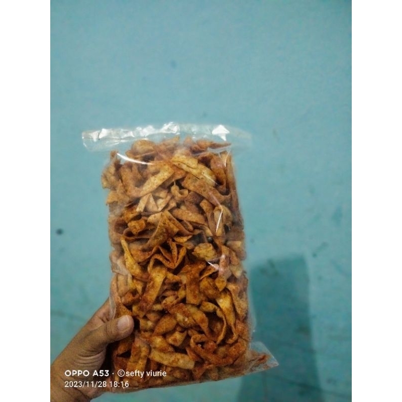 

makanan ringan keripiklumpia