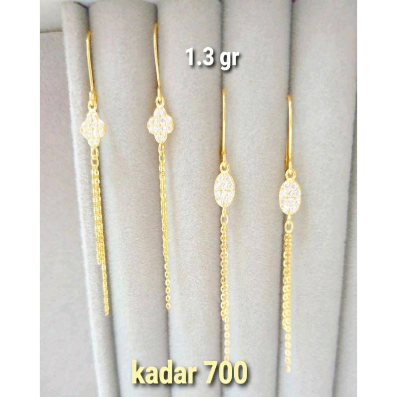 Anting panjang Italy.Emas kadar 700/16K.