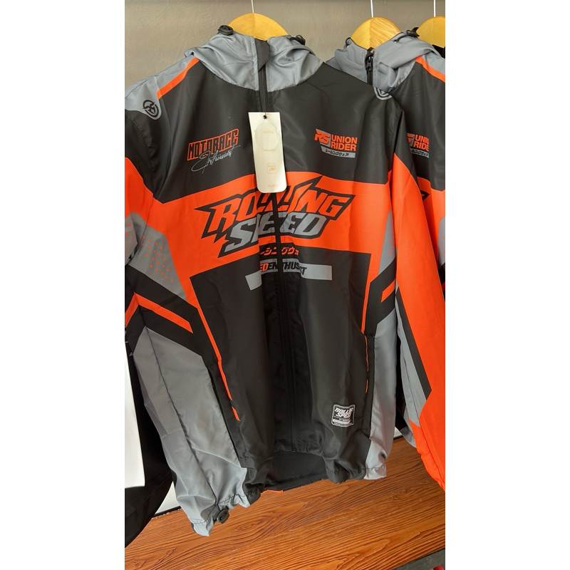 Rolling Speed WindBreaker