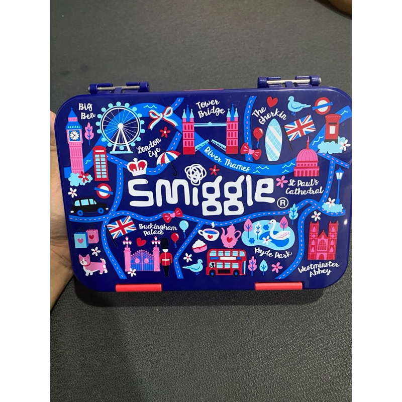 smiggle lunch box preloved