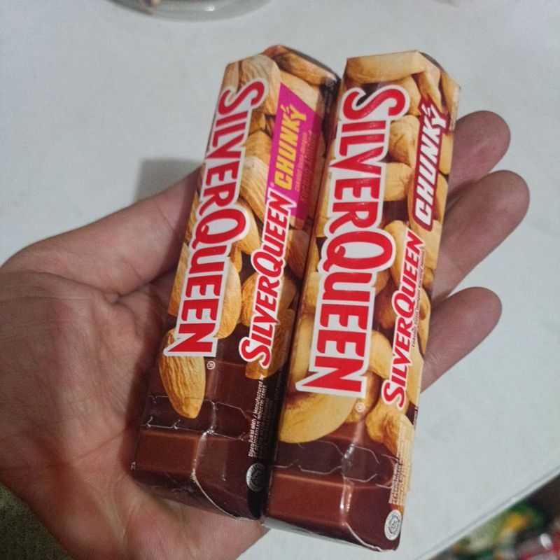 

Silverqueen Chunky Bar 30gr (harga satuan)