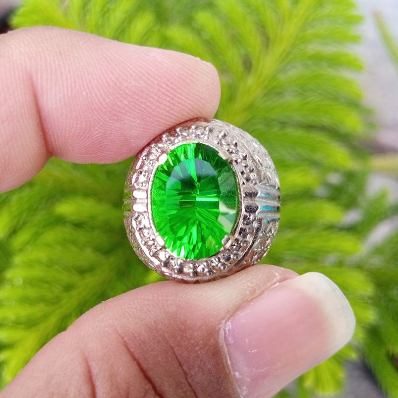 Cincin Batu Natural Green Moldavite / Tektite Meteor Facet Cutting 02