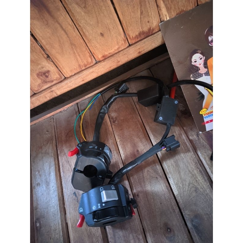 SAKLAR KIRI VIXION OLD PNP VARIO 125/150 NEW  BILED STANDAR