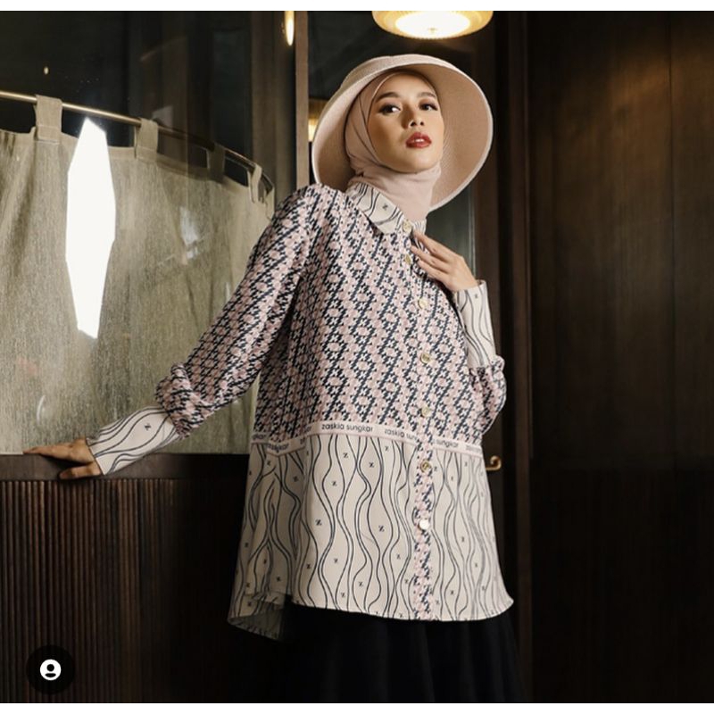 preloved ZASHI by Zaskia & Shireen sungkar