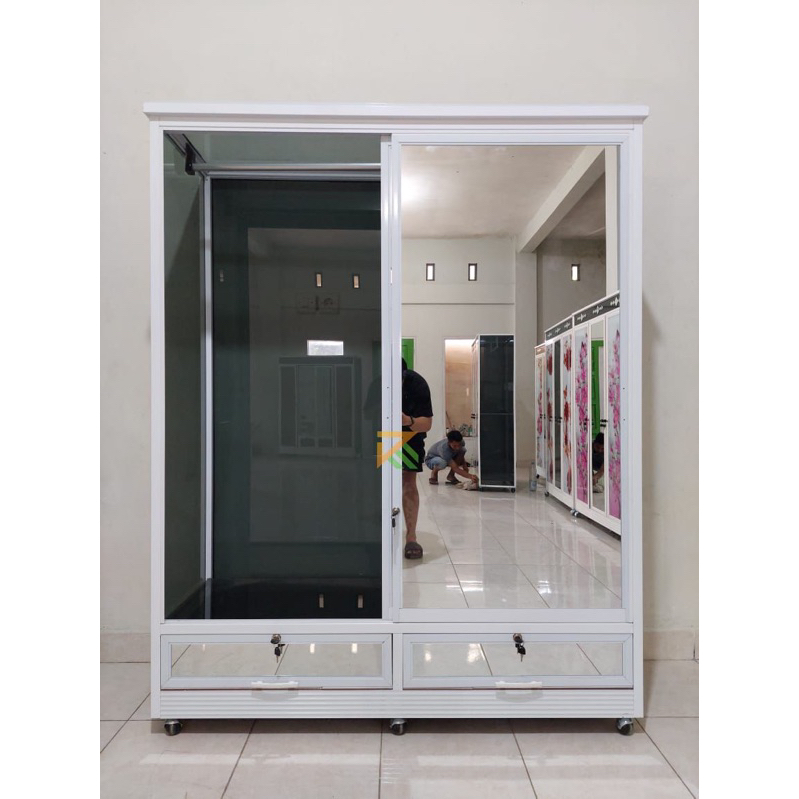 Lemari kaca Sliding / Lemari Slide / Lemari Baju Aluminium