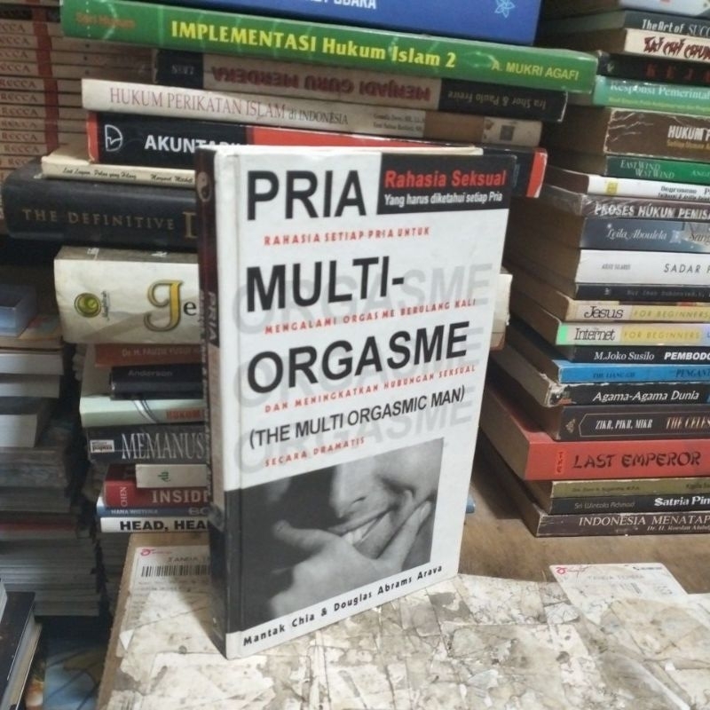 PRIA MULTI ORGASME by Mantak Chia