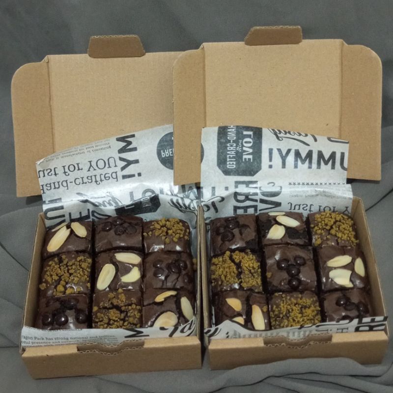 

Fudgy Brownies Mini Box 10x10