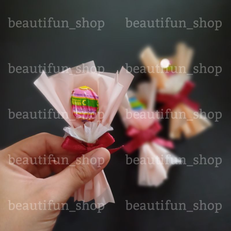 

Buket permen mini chupa chups | buket permen lolipop mini | buket mini permen lolipop | buket lolipop mini | buket mini lolipop | buket mini candy | snack mini permen chupa chups | buket wisuda buket ultah lollipop bouquet candy bouquet