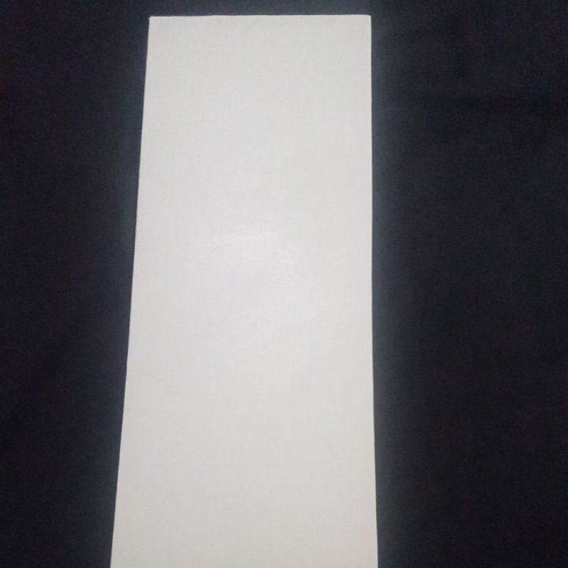 

KANVAS LUKIS 25 X 50