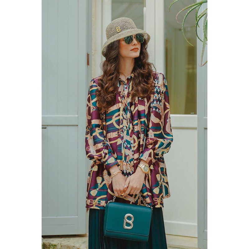 [READY] The Chain La Bella Satin Shirt Maroon - BENANG JARUM