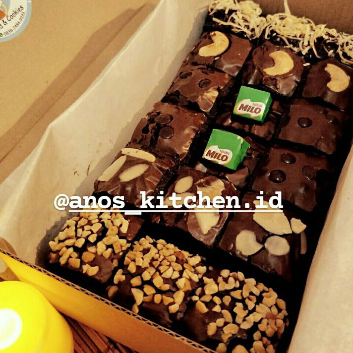 

Harga Murah Brownies Fudgy Dark Cokelat Skat 20x10 (Isi 18 pcs) (Produk Terbaru Hari Ini)