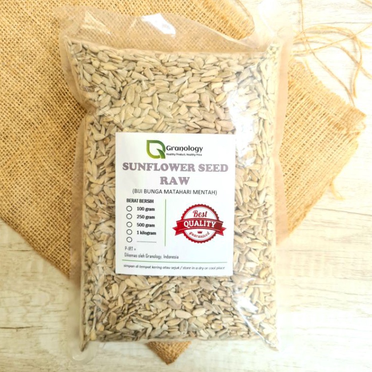 

Terlaris Biji Bunga Matahari Mentah / Raw Sunflower Seed - 1 kilogram