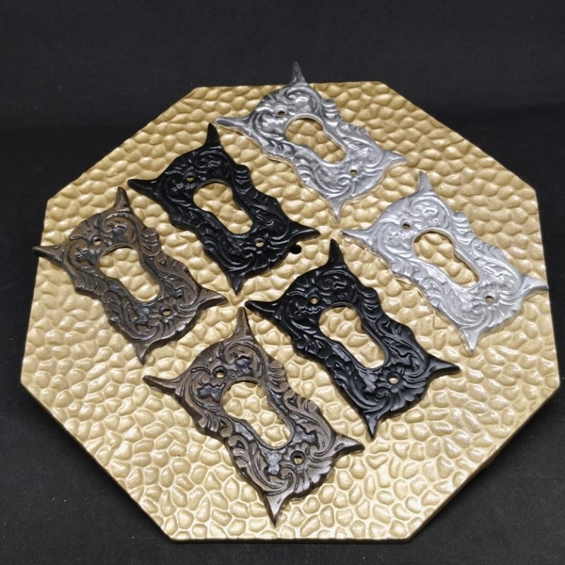 Lubang kunci pintu rumah standar