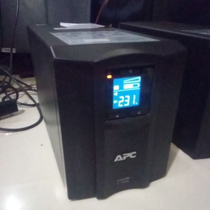 UPS APC SMC 1000 IC SMC 1500 IC SIAP PAKAI SMART C1000 C1500