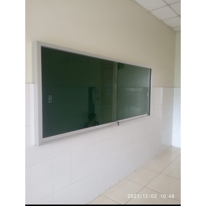 Mading Sekolah Uk P.240 T.100