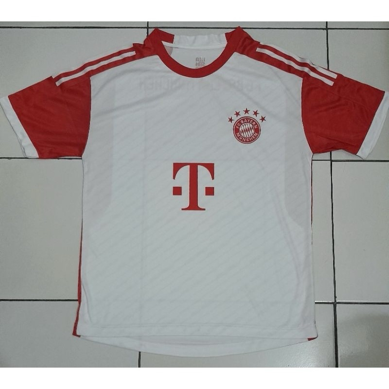 jersey bola bayern munchen home