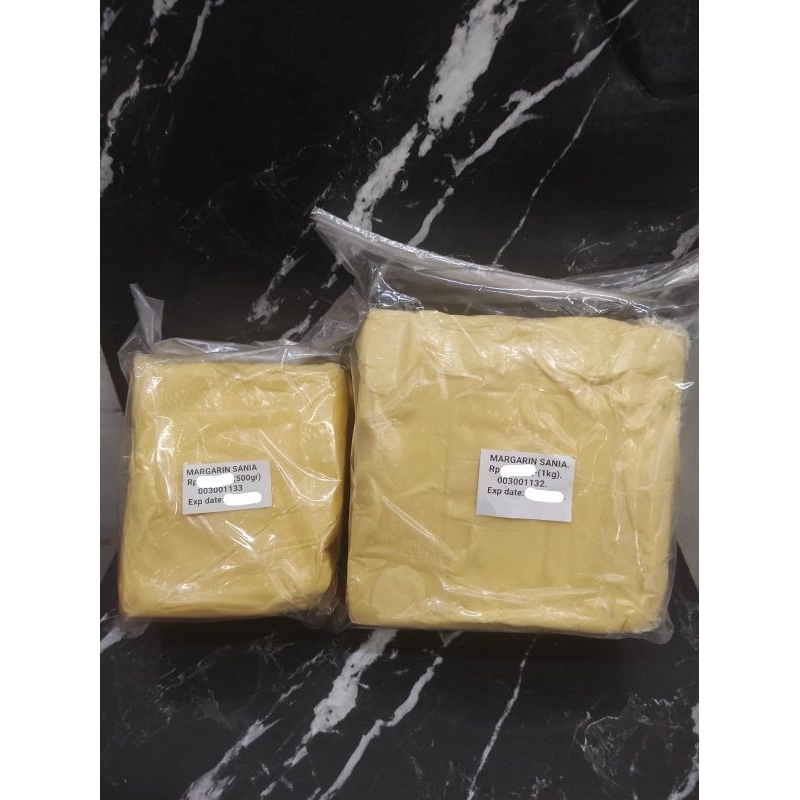 

MARGARINE TIMBANG SANIA BIASA