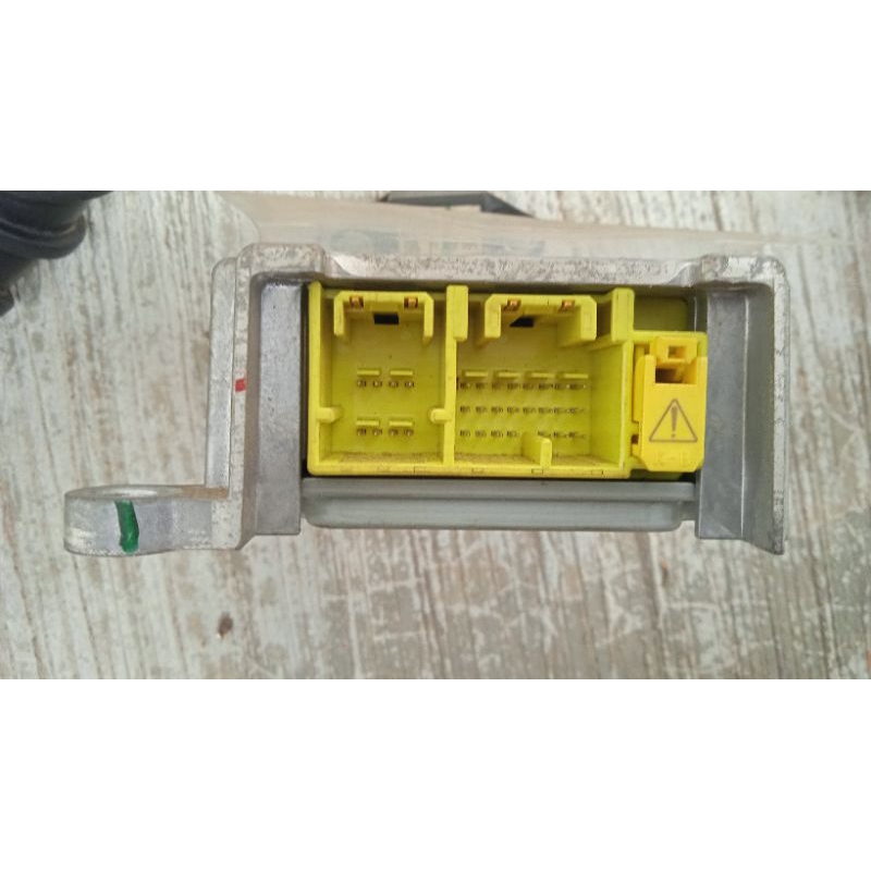 ECU modul sensor airbag mitsubhisi mirage