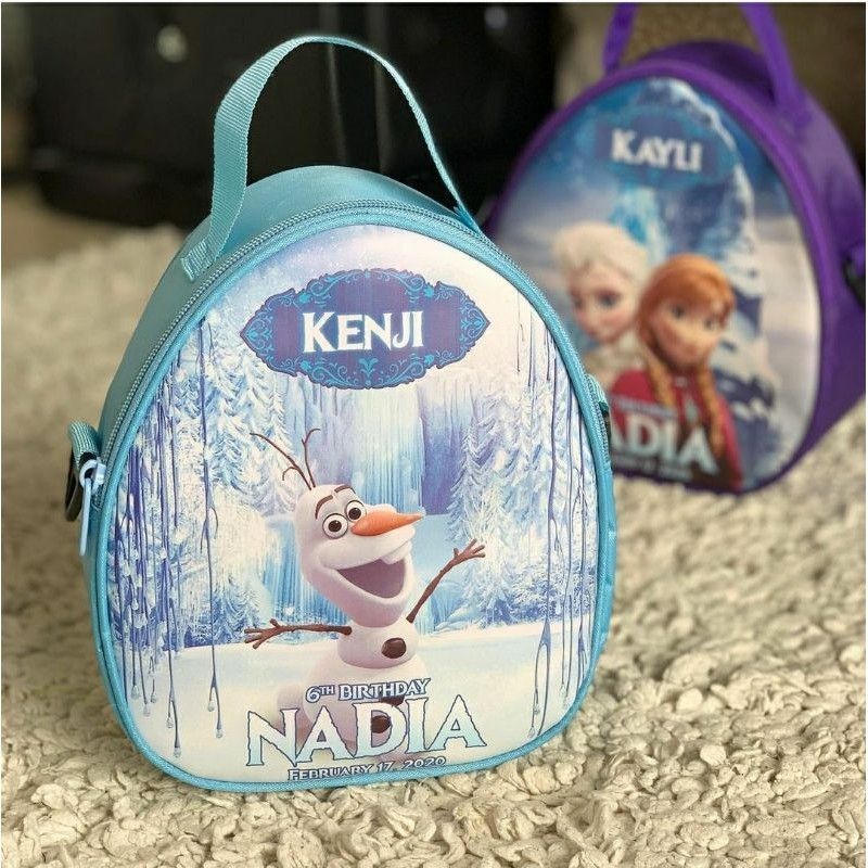 

Tas Ultah / Tas Ultah Anak / Tas Ultah Custom / Tas Souvenir Ultah / Tas Souvenir Ulnag Tahun Anak / Tas Telur Ultah / Model Tas Telur 3 in 1 Harga Murah Ukuran Pas Untuk Anak Anak
