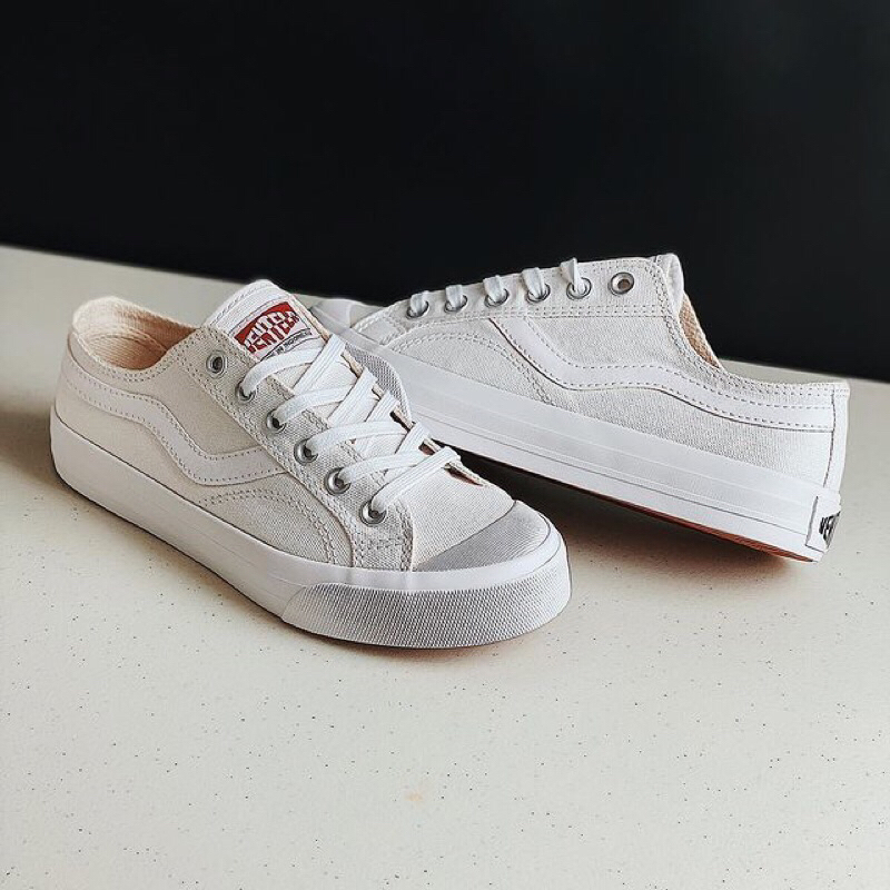 VENTELA Public Low /White