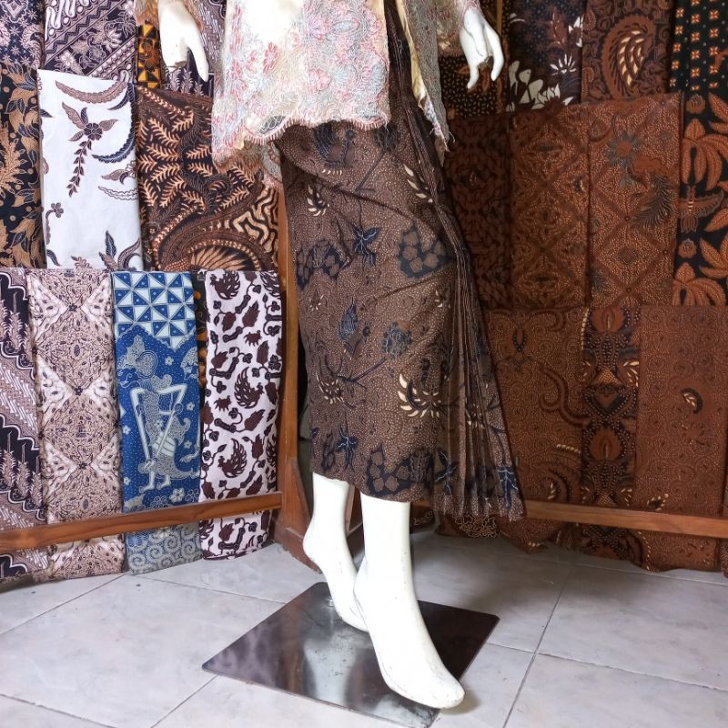 Rok Wiru Kemeja Batik Jarik Wahyu Temurun Coklat Tua Bawahan Kebaya Pengantin Orang Tua Pengantin Wi